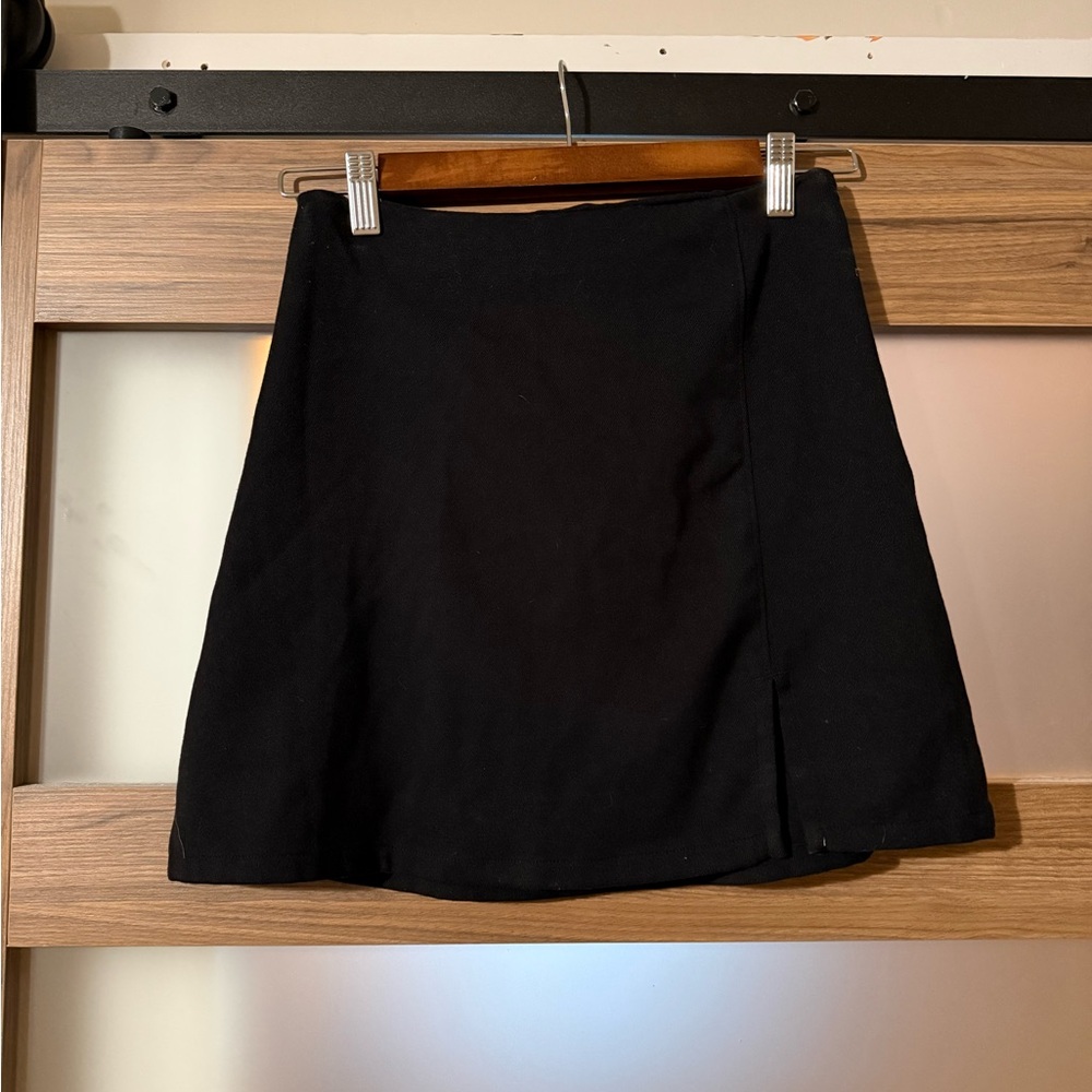 Hollister Black High-Rise Mini Skirt